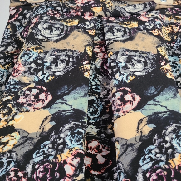 Scuba skirt pleated flare A-line Size large floral - Picture 5 of 7